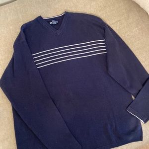 Aeropostale Men’s sweater, size large,V- neck